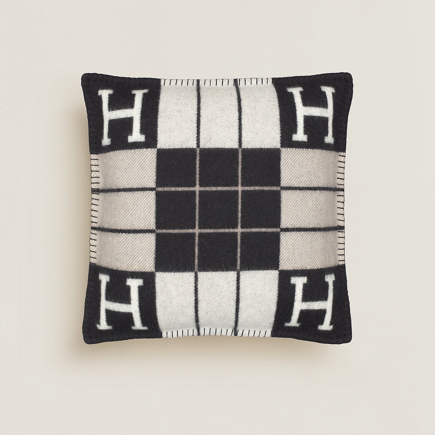 H Design Cushion | Dépaysement™