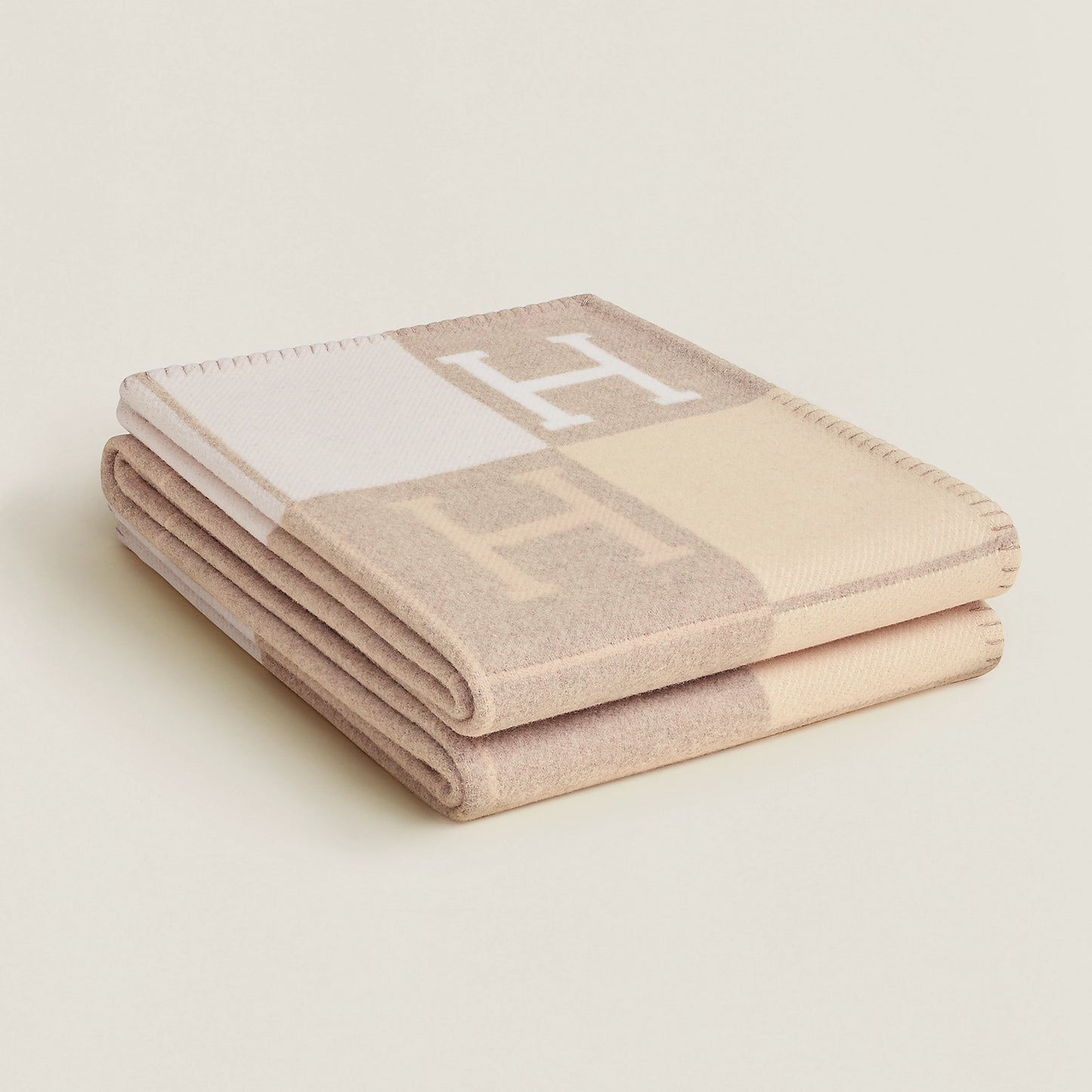 H Design Blanket | Dépaysement™