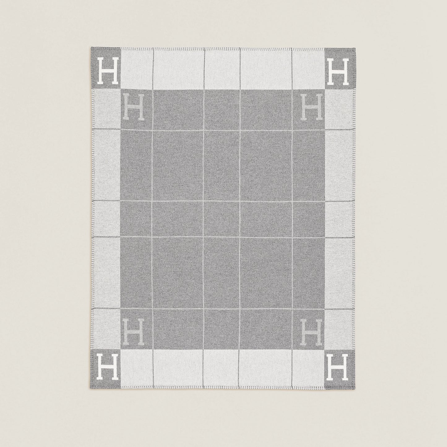 H Design Blanket | Dépaysement™