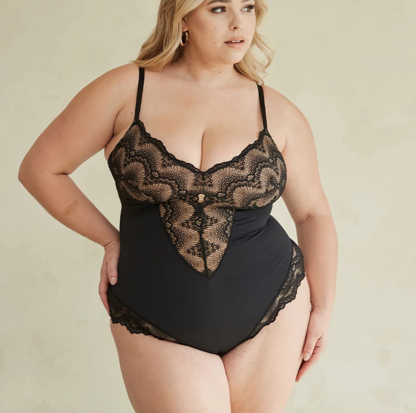 Lace Sculpting Bodysuit | Dépaysement™