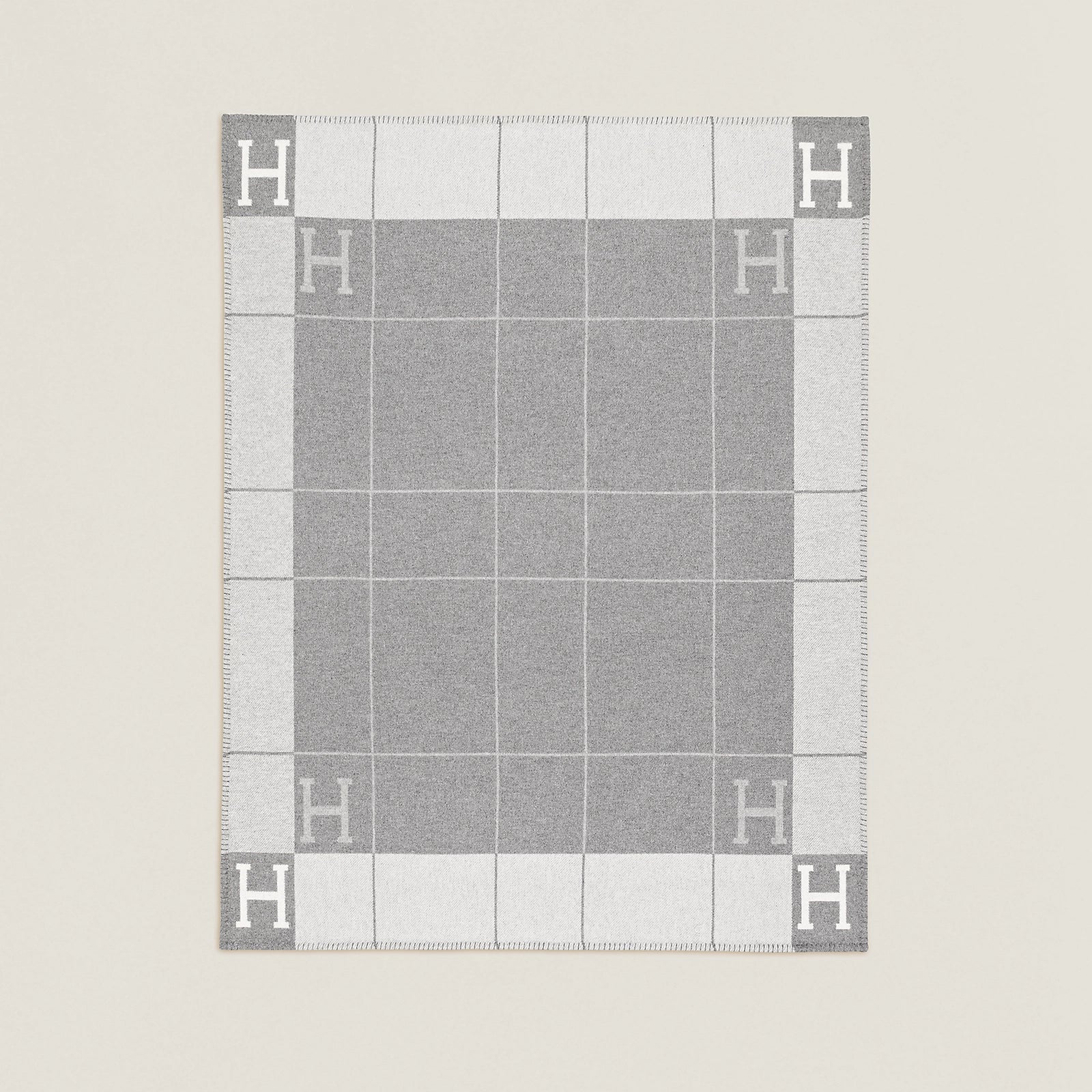 H Design Blanket | Dépaysement™