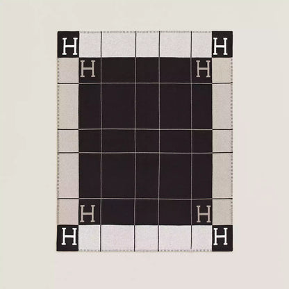 H Design Blanket | Dépaysement™