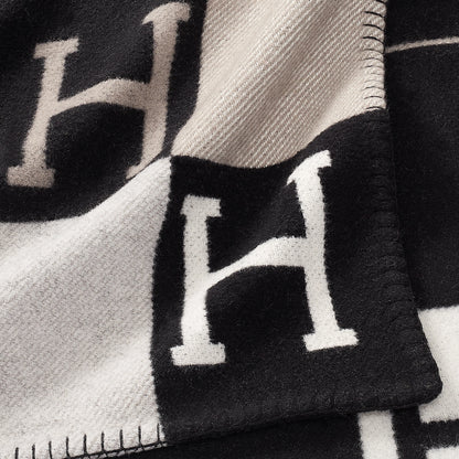 H Design Blanket | Dépaysement™